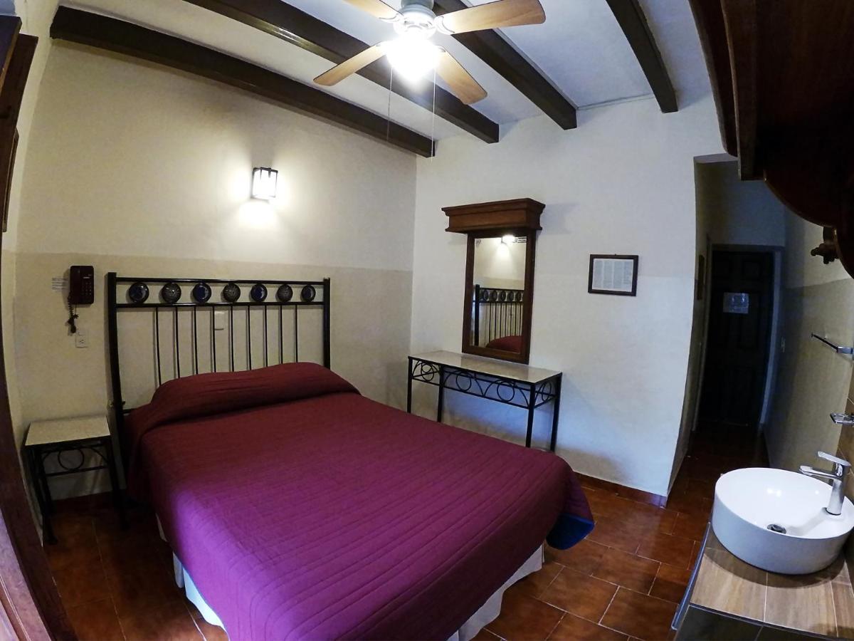 El Carmen Hotel