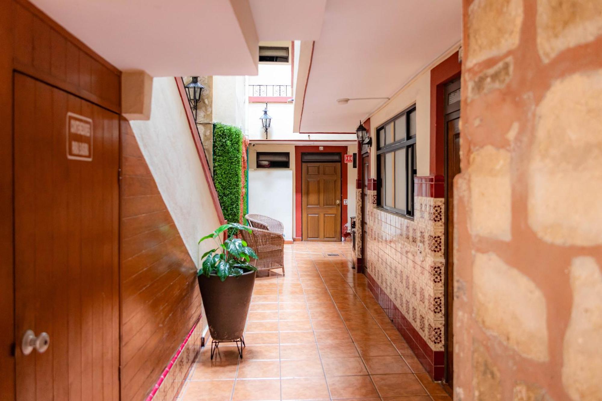 El Carmen Hotel