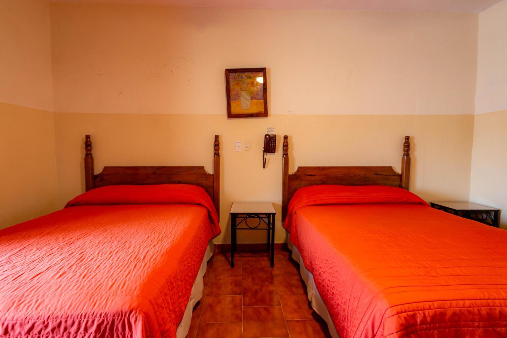 El Carmen Hotel