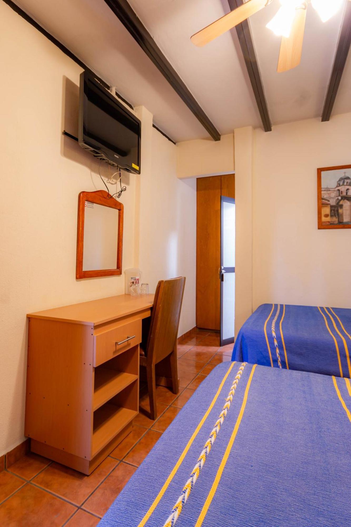 El Carmen Hotel